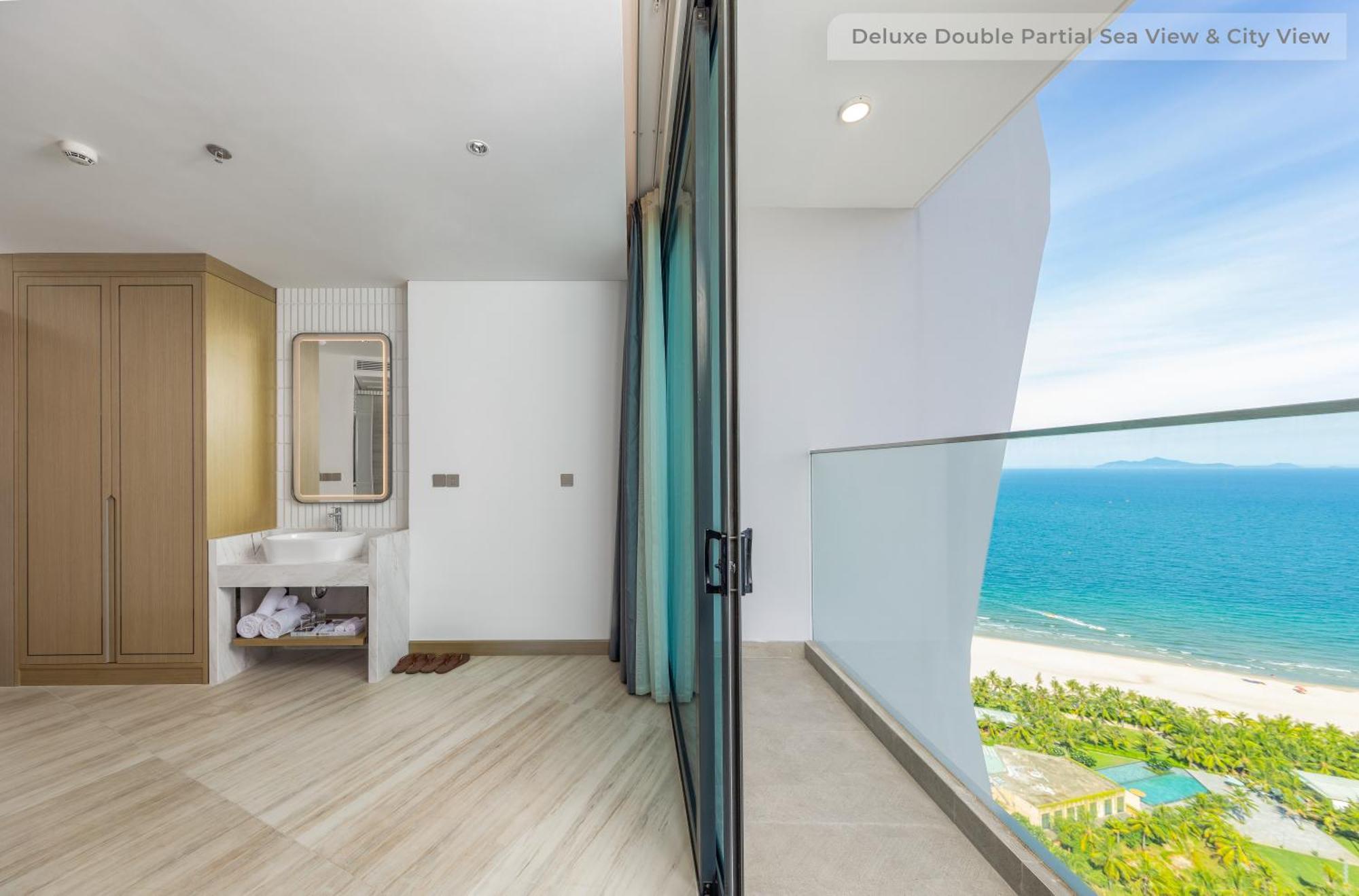 Awaken Da Nang Hotel Exterior foto